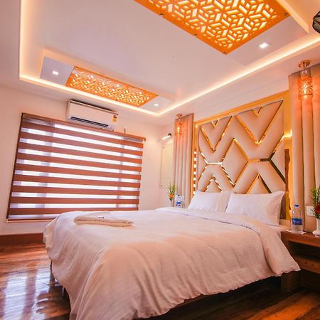 Kera Houseboats Alleppey アーラップーザ県 エクステリア 写真