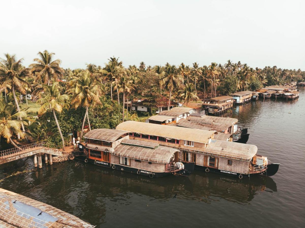 Kera Houseboats Alleppey アーラップーザ県 エクステリア 写真