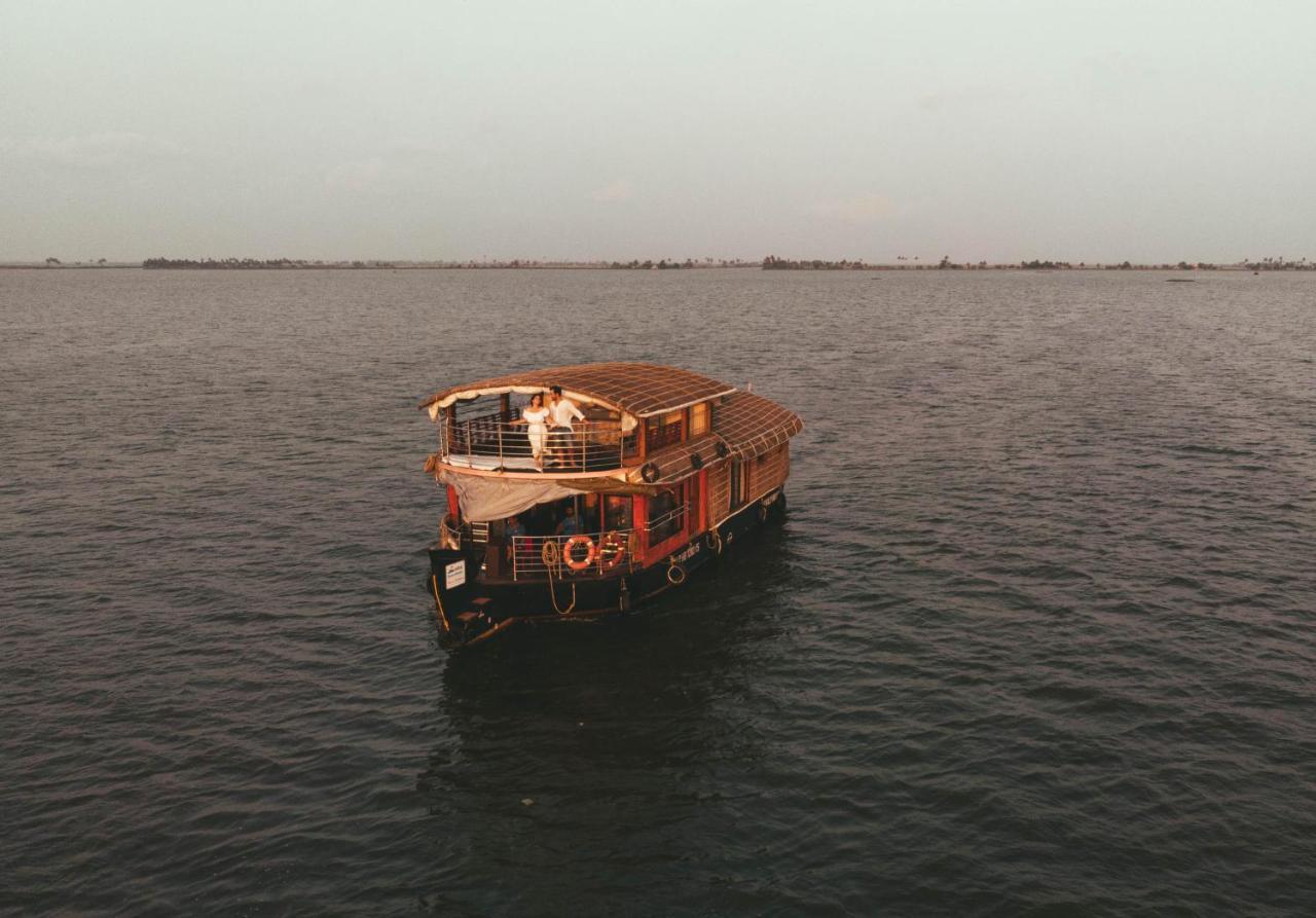 Kera Houseboats Alleppey アーラップーザ県 エクステリア 写真