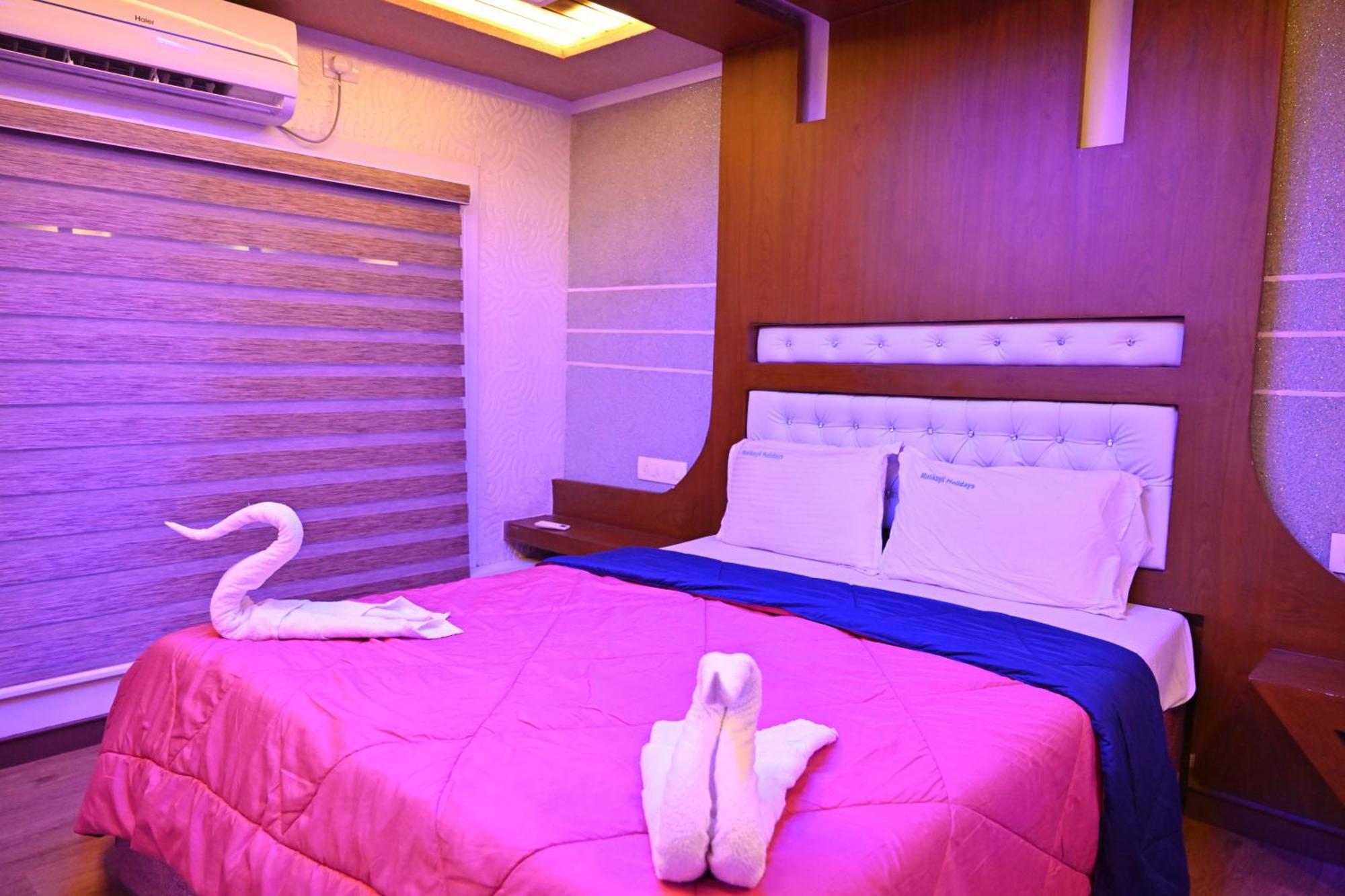Kera Houseboats Alleppey アーラップーザ県 エクステリア 写真