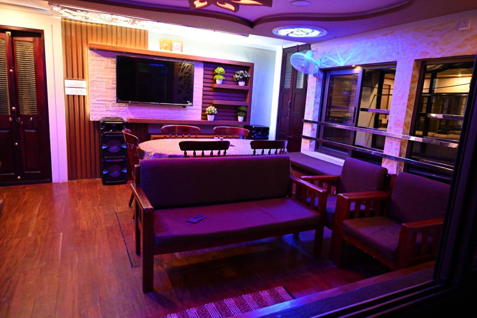 Kera Houseboats Alleppey アーラップーザ県 エクステリア 写真