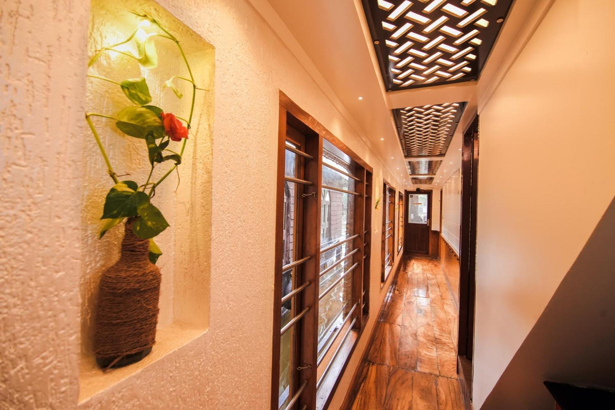 Kera Houseboats Alleppey アーラップーザ県 エクステリア 写真