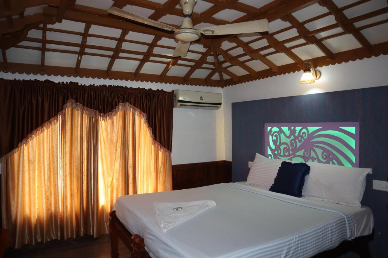 Kera Houseboats Alleppey アーラップーザ県 エクステリア 写真